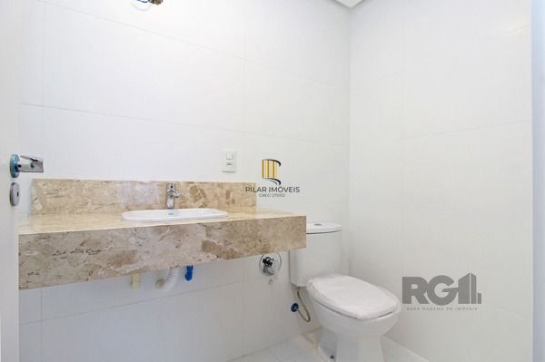 Casa Condominio para Venda - 364m², 3 dormitórios, sendo 3 suites, 2 vagas - Pedra Redonda