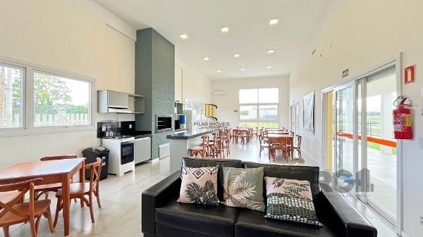 Casa Condominio em Porto Alegre, no bairro Hípica, com 3 dormitório(s), e 3 banheiros, à venda.