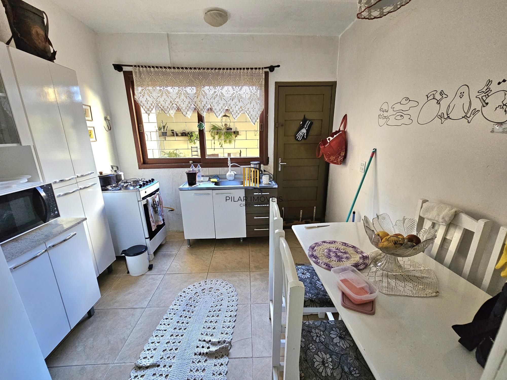 Casa 3 dormitórios no bairro Hípica