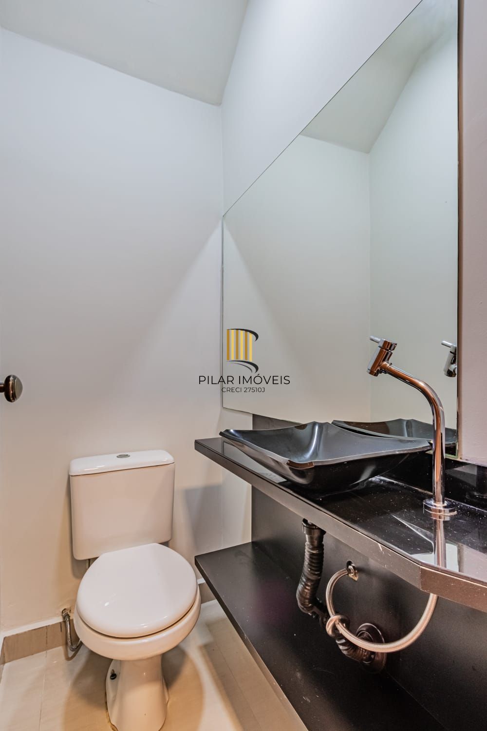 Sobrado 2 dormitórios com sótão em condomínio no bairro Hípica Urubatan zona sul de Porto Alegre !