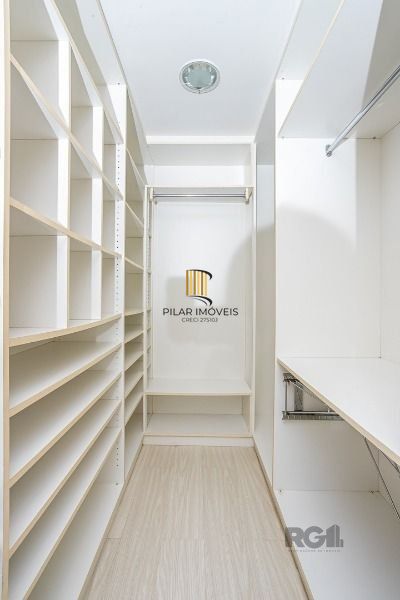 Casa Condominio em Porto Alegre, no bairro Jardim Isabel, com 3 dormitório(s), à venda.