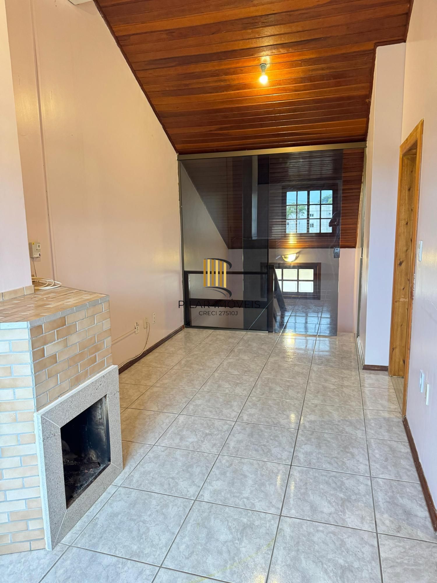 No bairro Serraria, casa em condomínio com 3 dormitórios