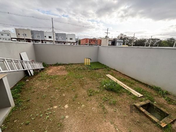Casa Condominio em Porto Alegre, no bairro Campo Novo, com 3 dormitório(s), à venda.