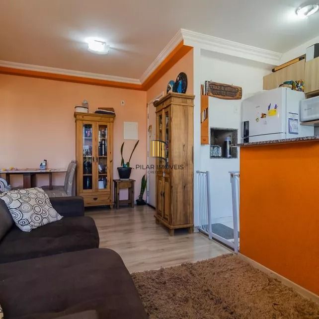 Apartamento 2 dormitórios, com suíte, churrasqueira, e vaga escriturada.