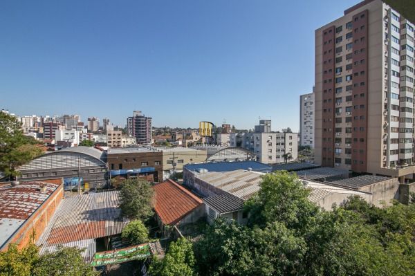Apartamento para Venda - 73.51m², 2 dormitórios, sendo 1 suites, 1 vaga - Passo da Areia