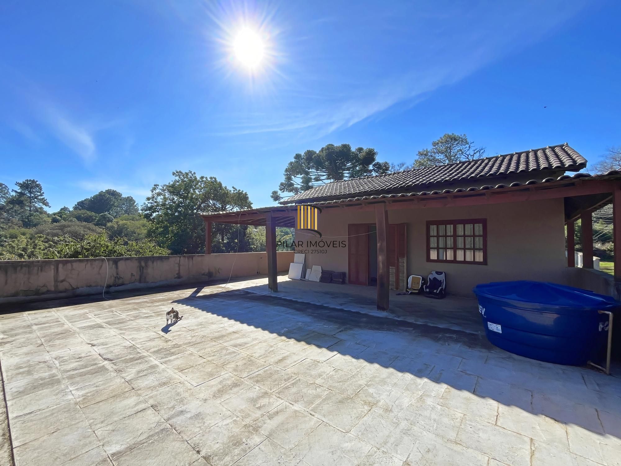 Casa 3 dormitórios no bairro Hípica