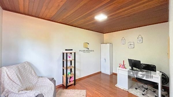 Casa 3 dormitórios no bairro Hípica