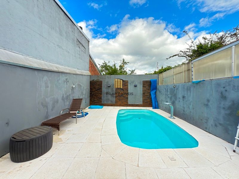 Casa com vista para o Rio e 3 dormitórios