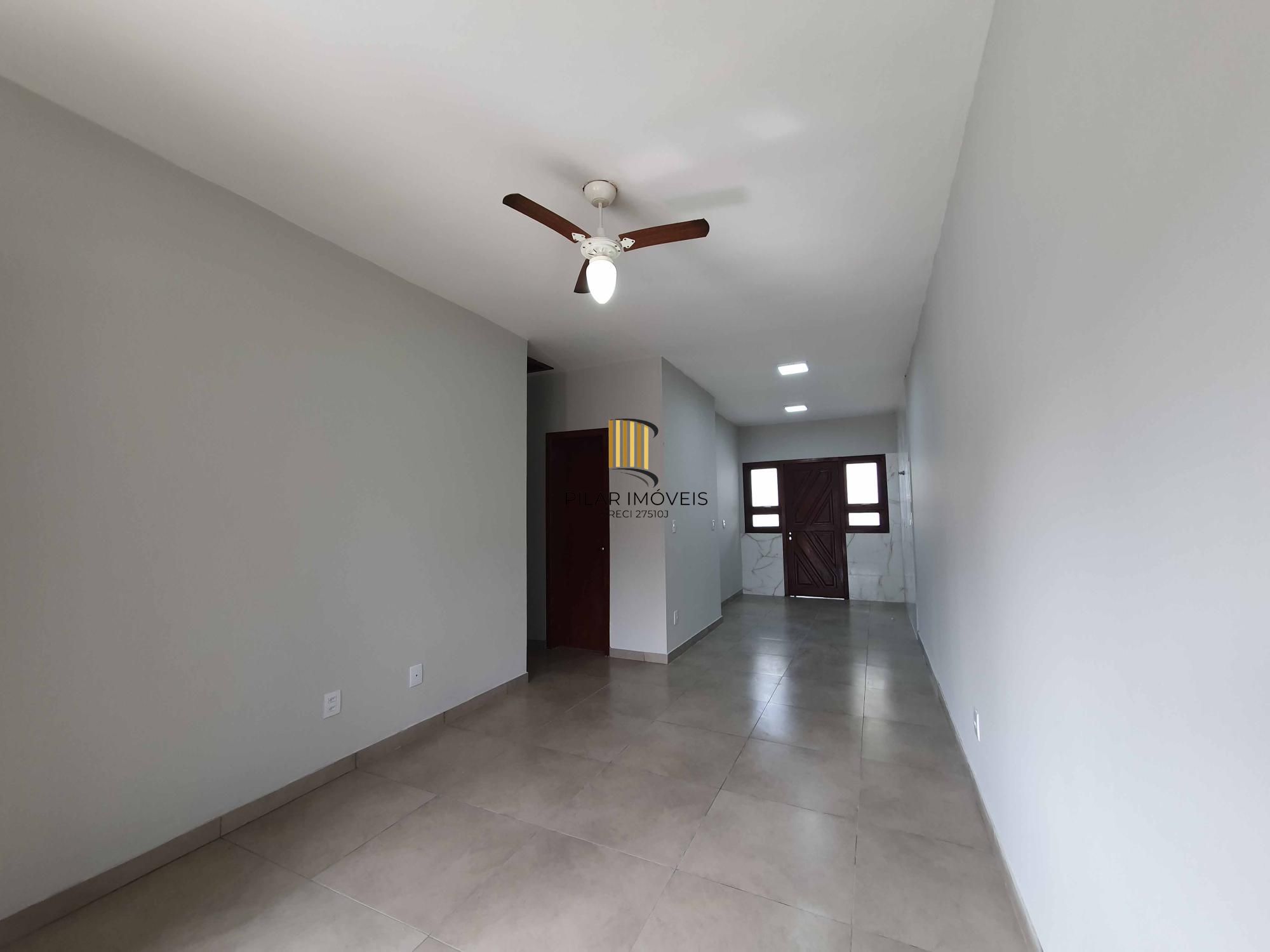 No bairro Hípica residência térrea com 2 dormitórios