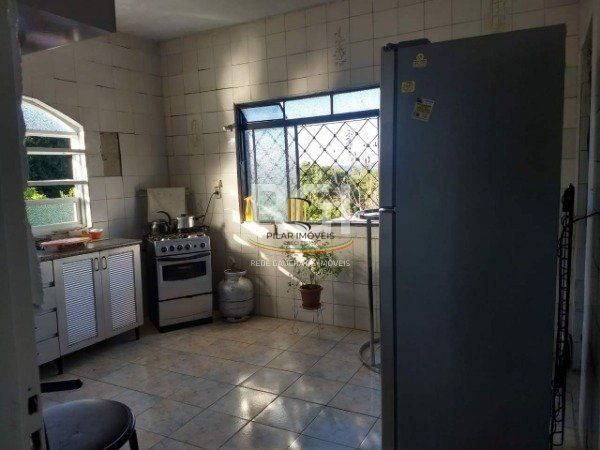 Casa para Venda - 150m², 3 dormitórios, 2 vagas - Hípica