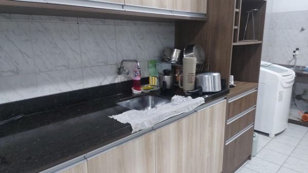 Casa 5 dormitórios no bairro Zona Norte