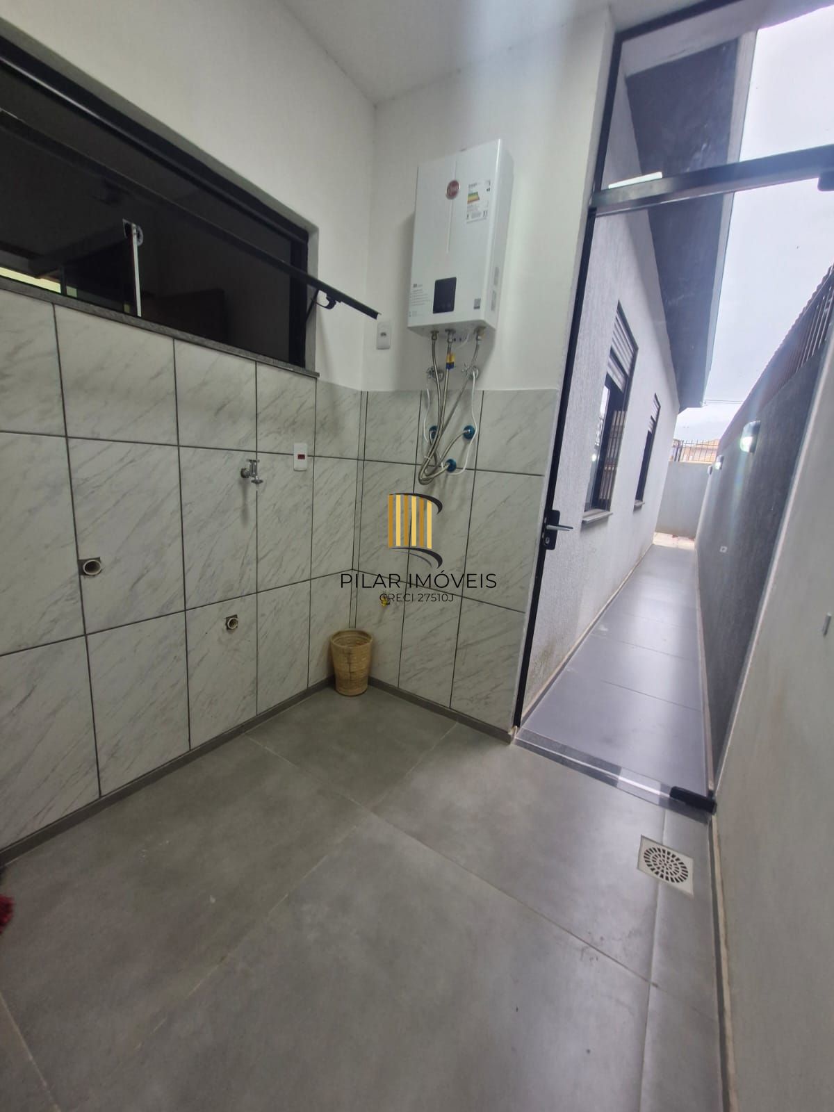 Casa 3 dormitórios no bairro Hípica