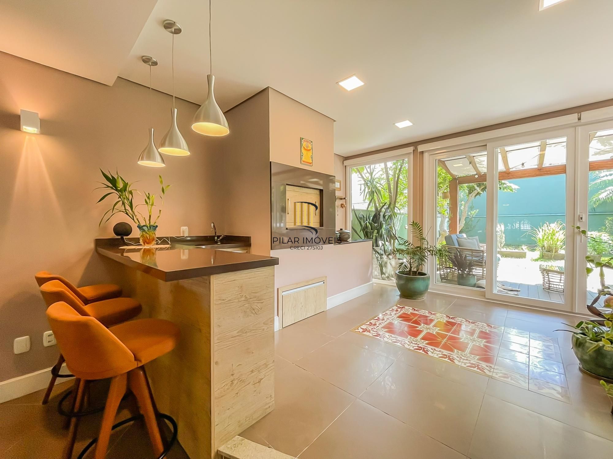 Linda e aconchegante casa em condomínio no Lagos de nova Ipanema