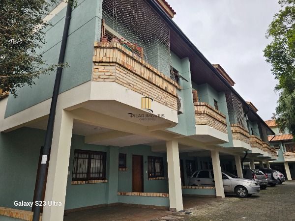 Casa Condominio em Porto Alegre, no bairro Ipanema, com 3 dormitório(s), e 3 banheiros, à venda.