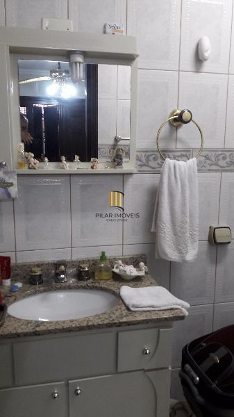 Casa para Venda - 300m², 3 dormitórios, sendo 3 suites, 4 vagas - Espirito Santo
