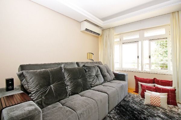 Apartamento em Porto Alegre, no bairro Petrópolis, com 3 dormitório(s), e 3 banheiros, à venda.