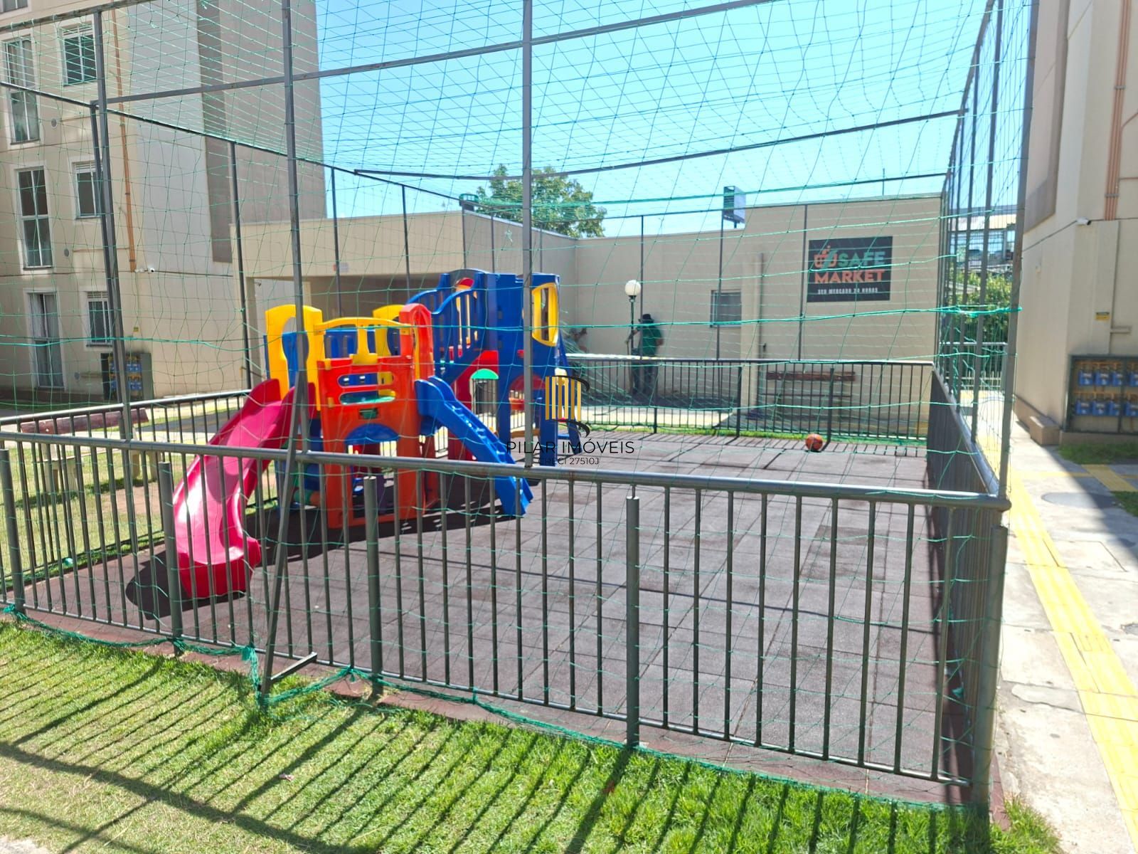 Apartamento de 02 dormitorios com vaga de garagem no bairro Cavalhada- VENDA!!