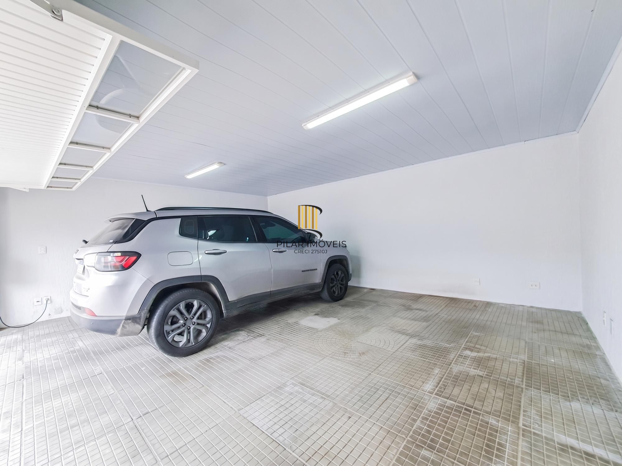 O refúgio perfeito: Casa térrea reformada com piscina e clima de interior!
