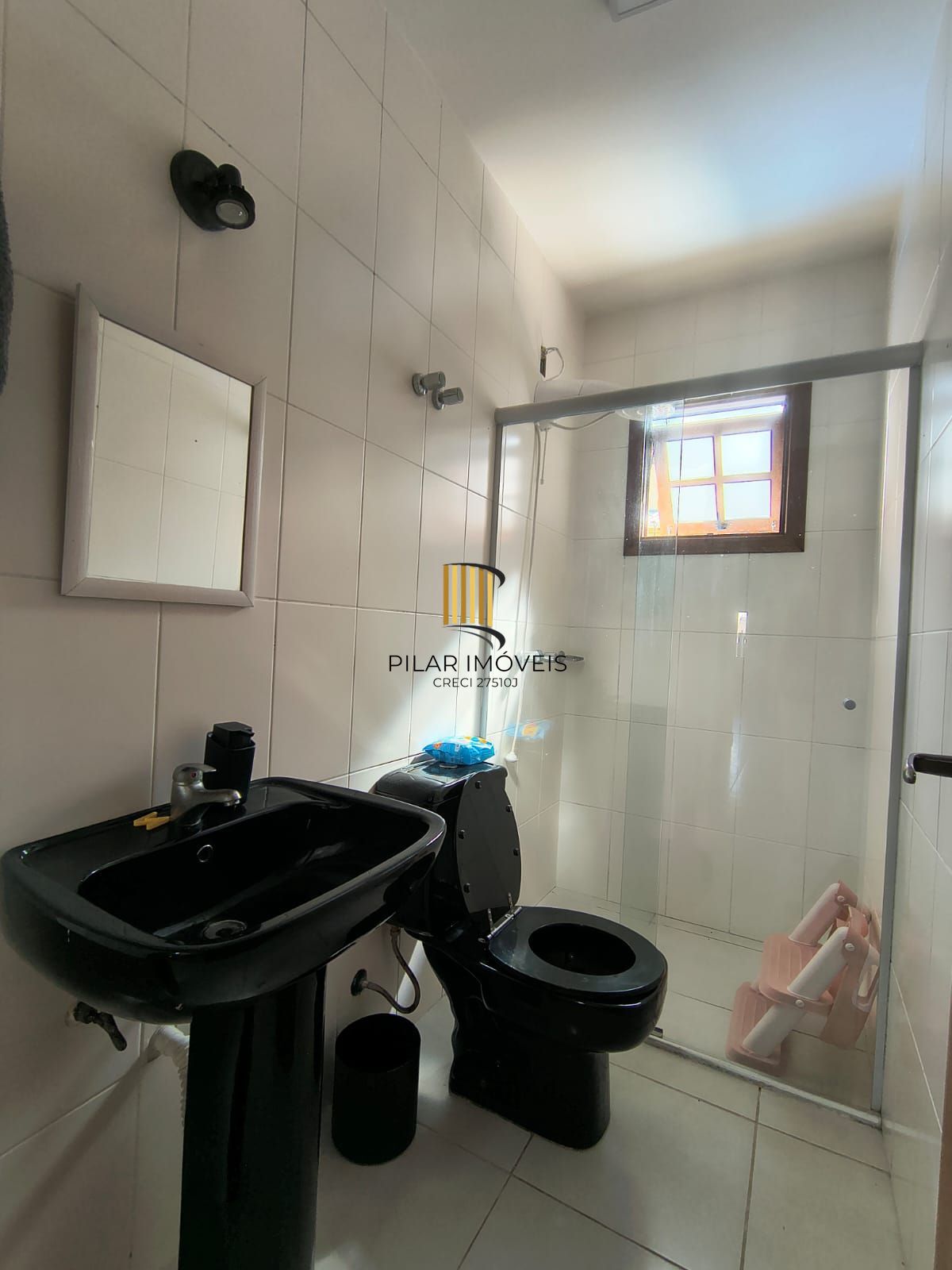 Casa terrea de 3 dormitorios sendo uma suite no bairro Hipica