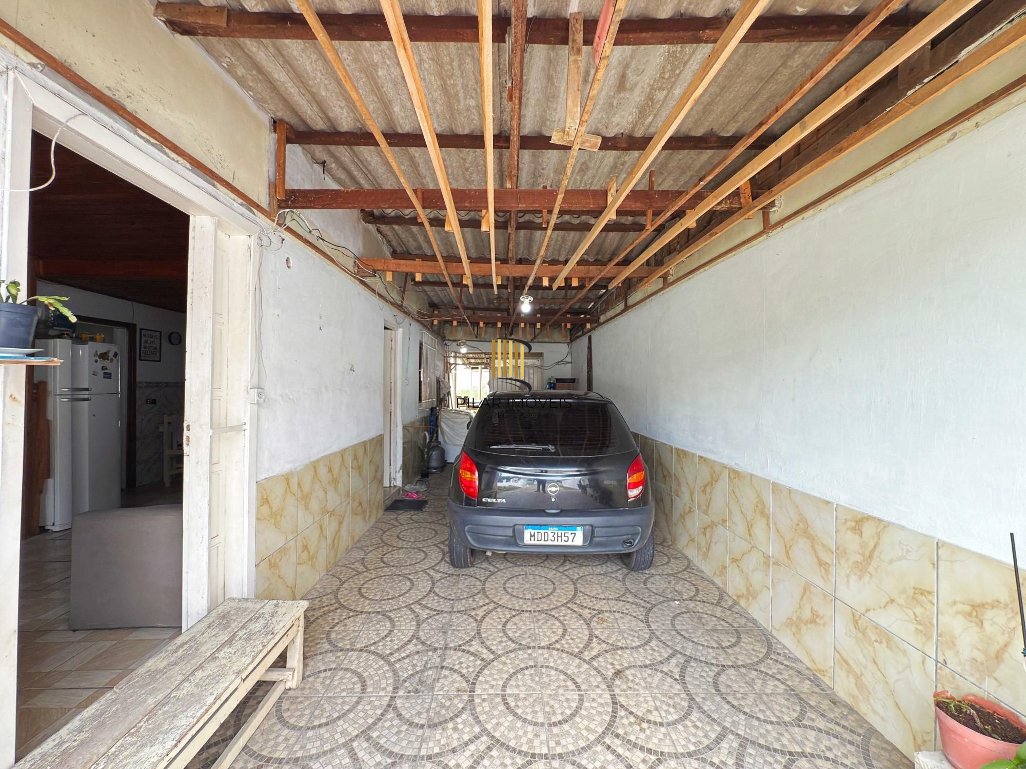 Casa 3 dormitórios no bairro Restinga