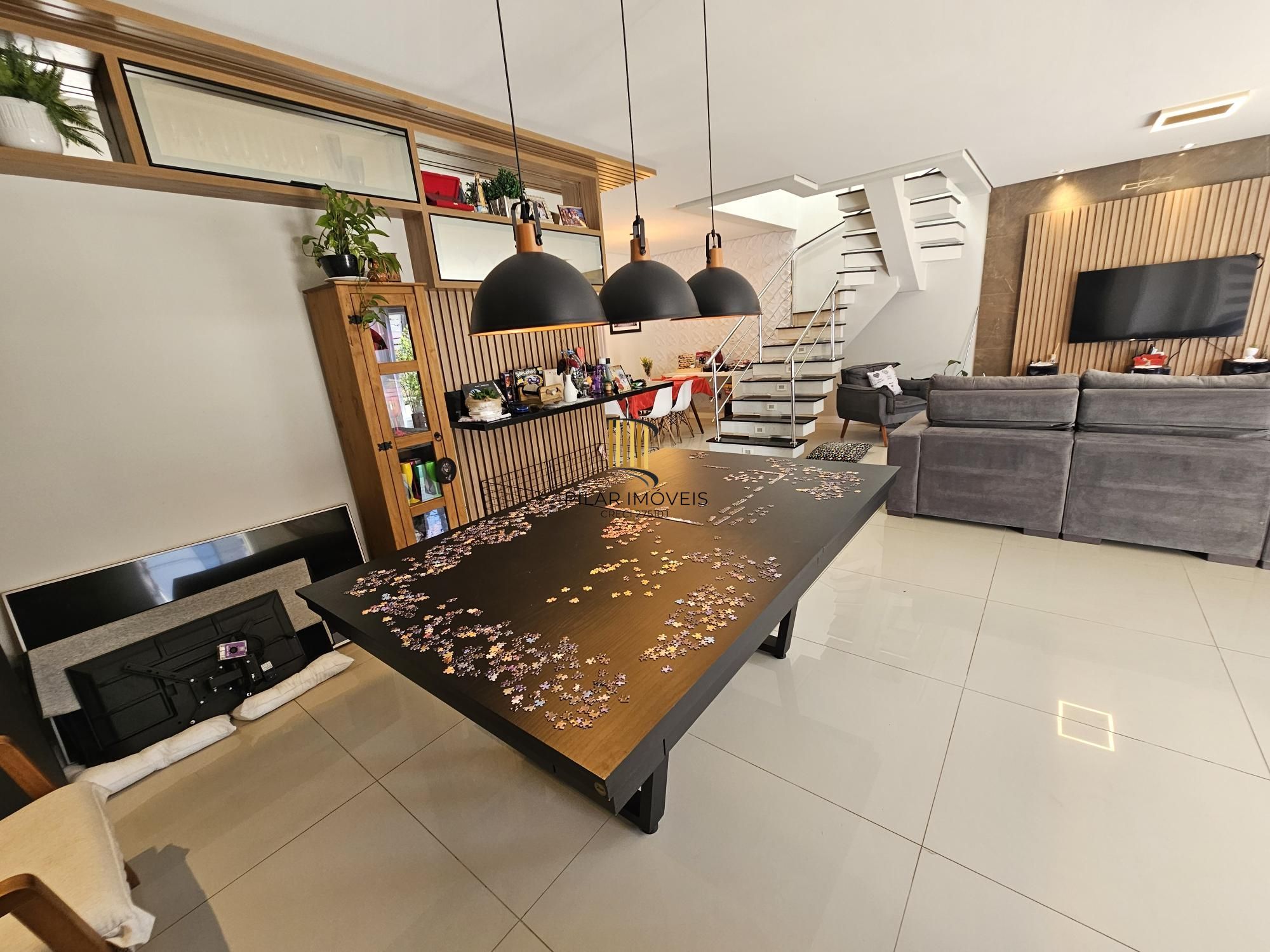 Casa de Condomínio 3 dormitórios no bairro Hípica