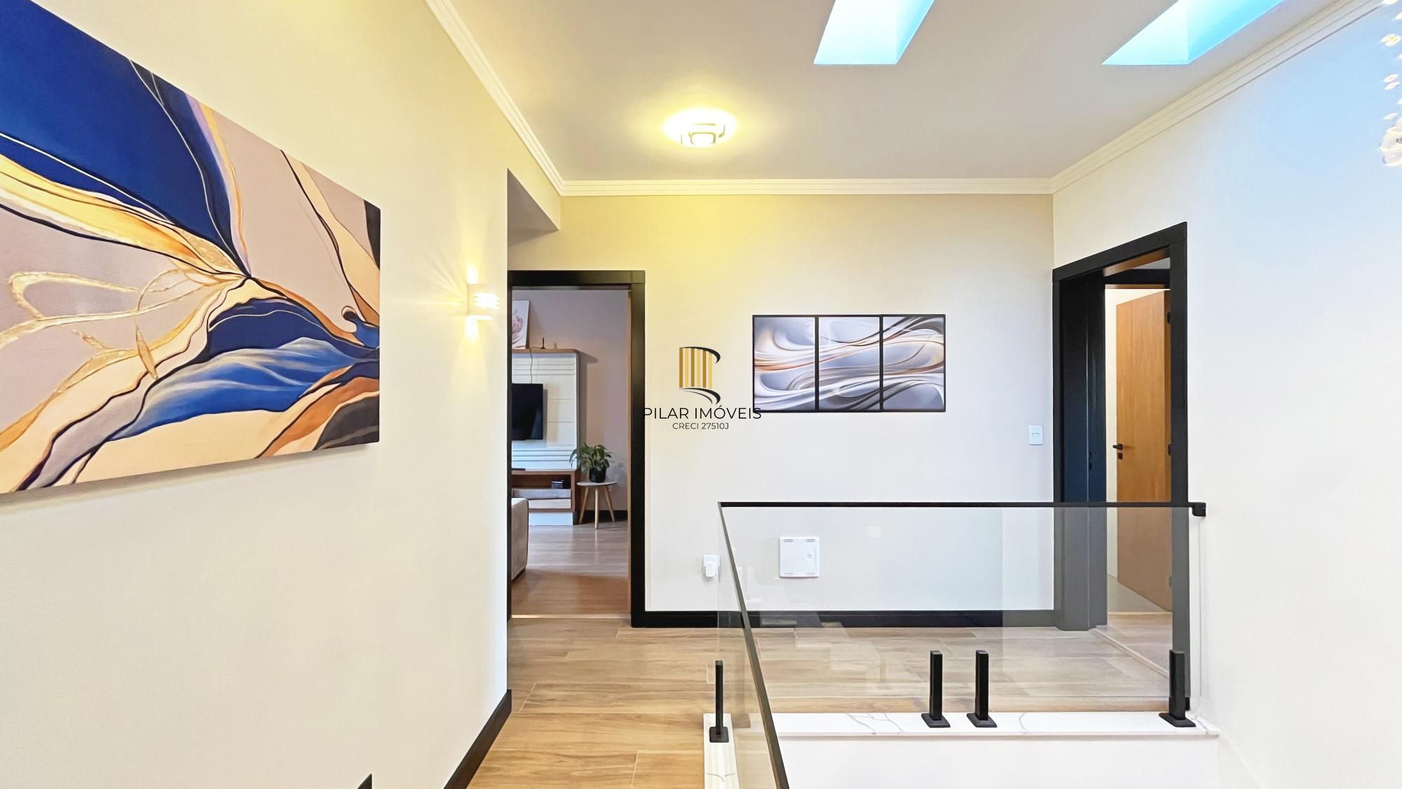 Casa à venda com 174m², 3 dormitórios, 3 suítes, 2 vagas, no bairro Hípica em Porto Alegre