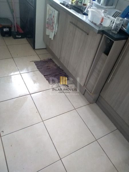 Apartamento em Porto Alegre, no bairro Restinga, com 2 dormitório(s), e 2 banheiros, à venda.
