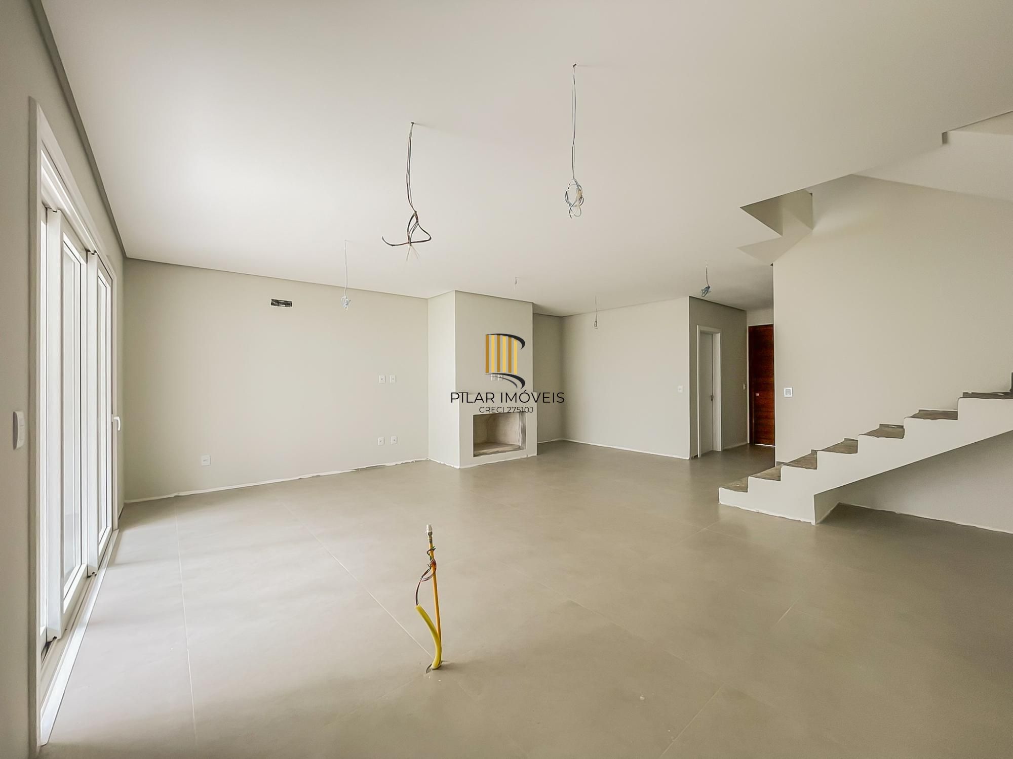 No Mirante do Lago, excelente residência com 3 suítes