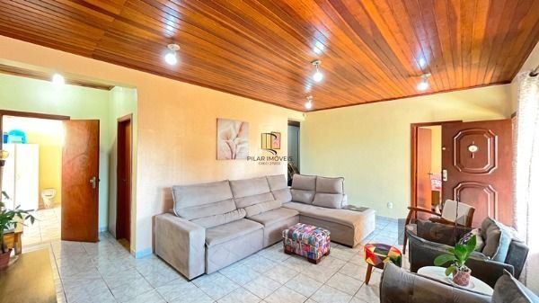 Casa 4 dormitórios no bairro Restinga
