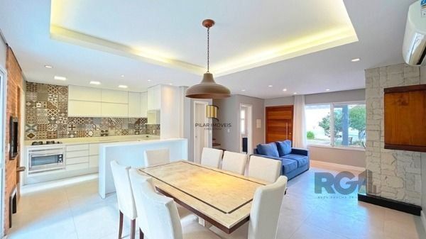 No Lagos de Nova Ipanema, residência com 3 dormitório(s), e 3 banheiros, à venda.