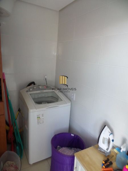 Casa para Venda - 270m², 3 dormitórios, sendo 1 suites, 2 vagas - Guarujá