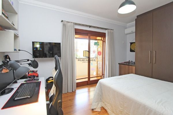 Casa para Venda - 360m², 3 dormitórios, sendo 1 suites, 4 vagas - Portal do Guarujá