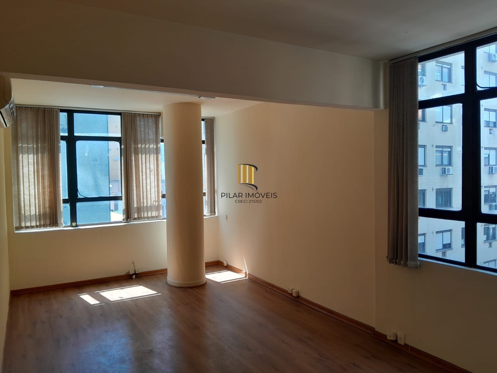 Sala Comercial á venda no Centro de Porto Alegre
