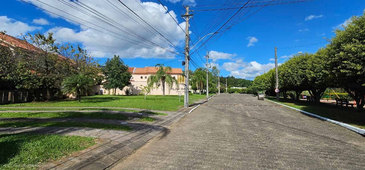 Sobrado Condomínio Fechado bairro Guaruja- 3 dormitórios