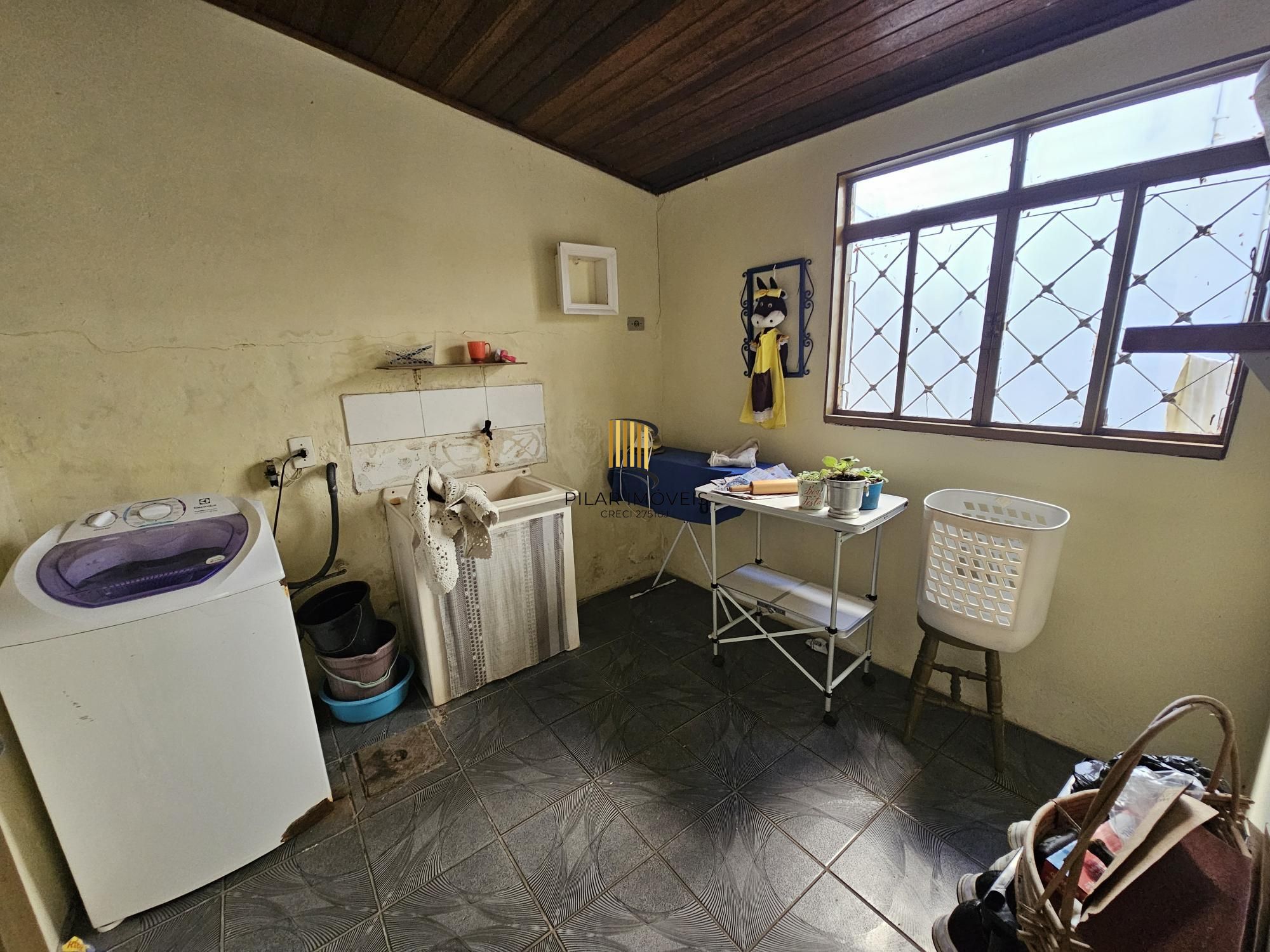 Casa 3 dormitórios no bairro Hípica