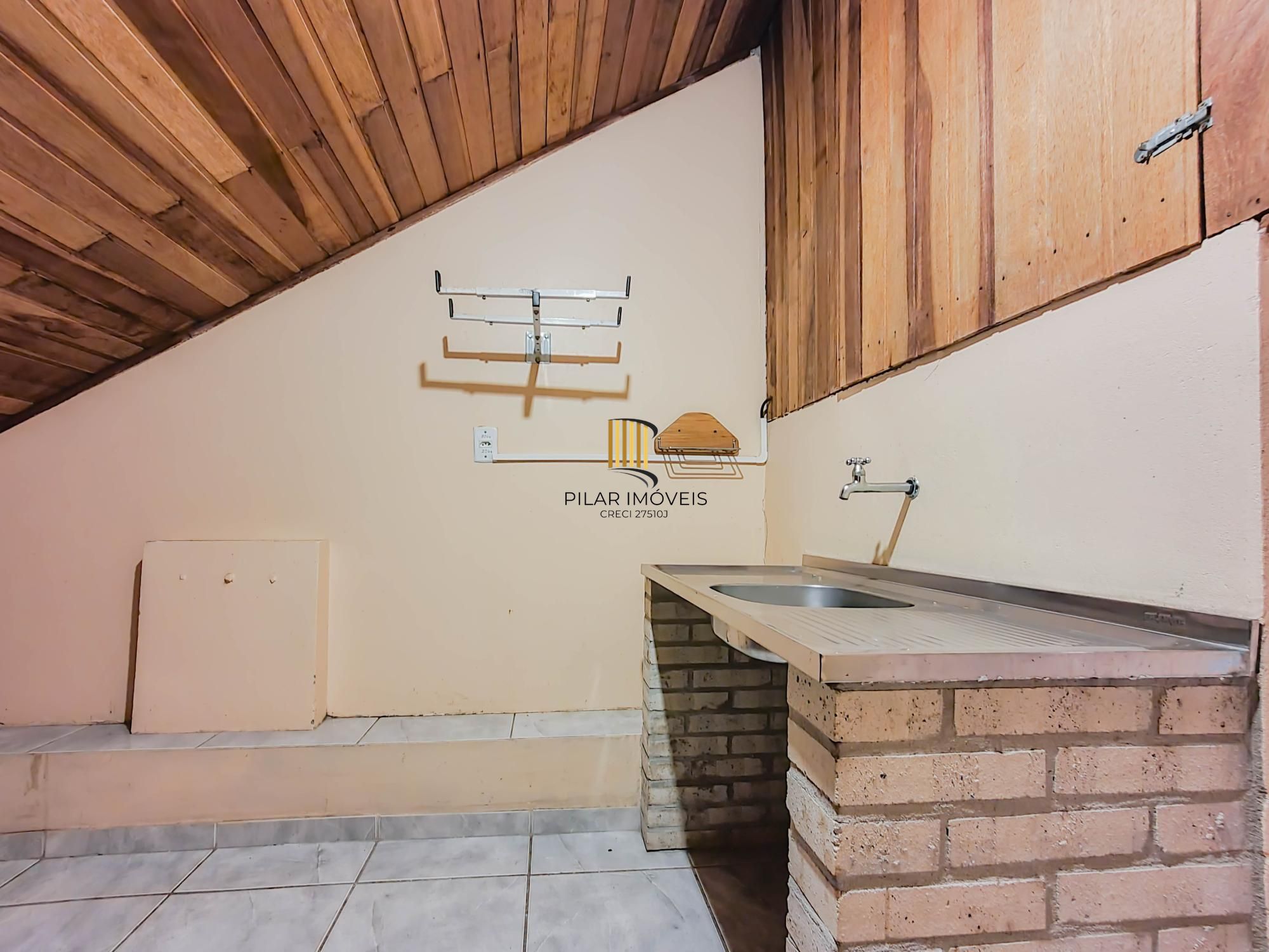 No bairro Serraria, casa em condomínio com 3 dormitórios