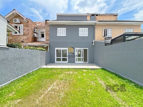 Casa de Condomínio 3 dormitórios no bairro Hípica