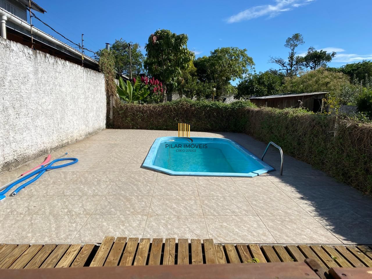 Casa 4 dormitórios no bairro Lami