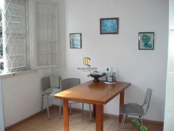 Casa para Venda - 280m², 3 dormitórios, sendo 1 suites, 2 vagas - Medianeira