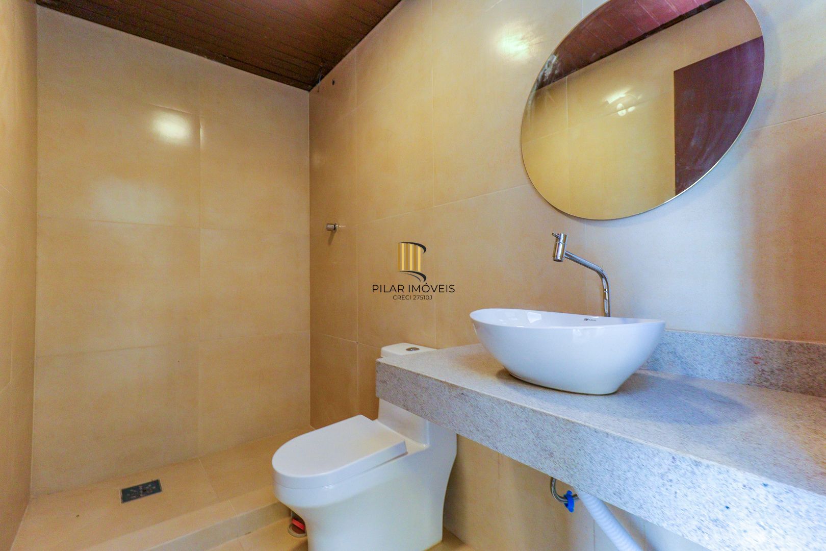 Excelente residência com 4 dormitórios