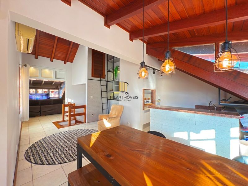 Casa Condominio com 3 dormitórios, sendo 1 suites, 2 vagas - Pedra Redonda