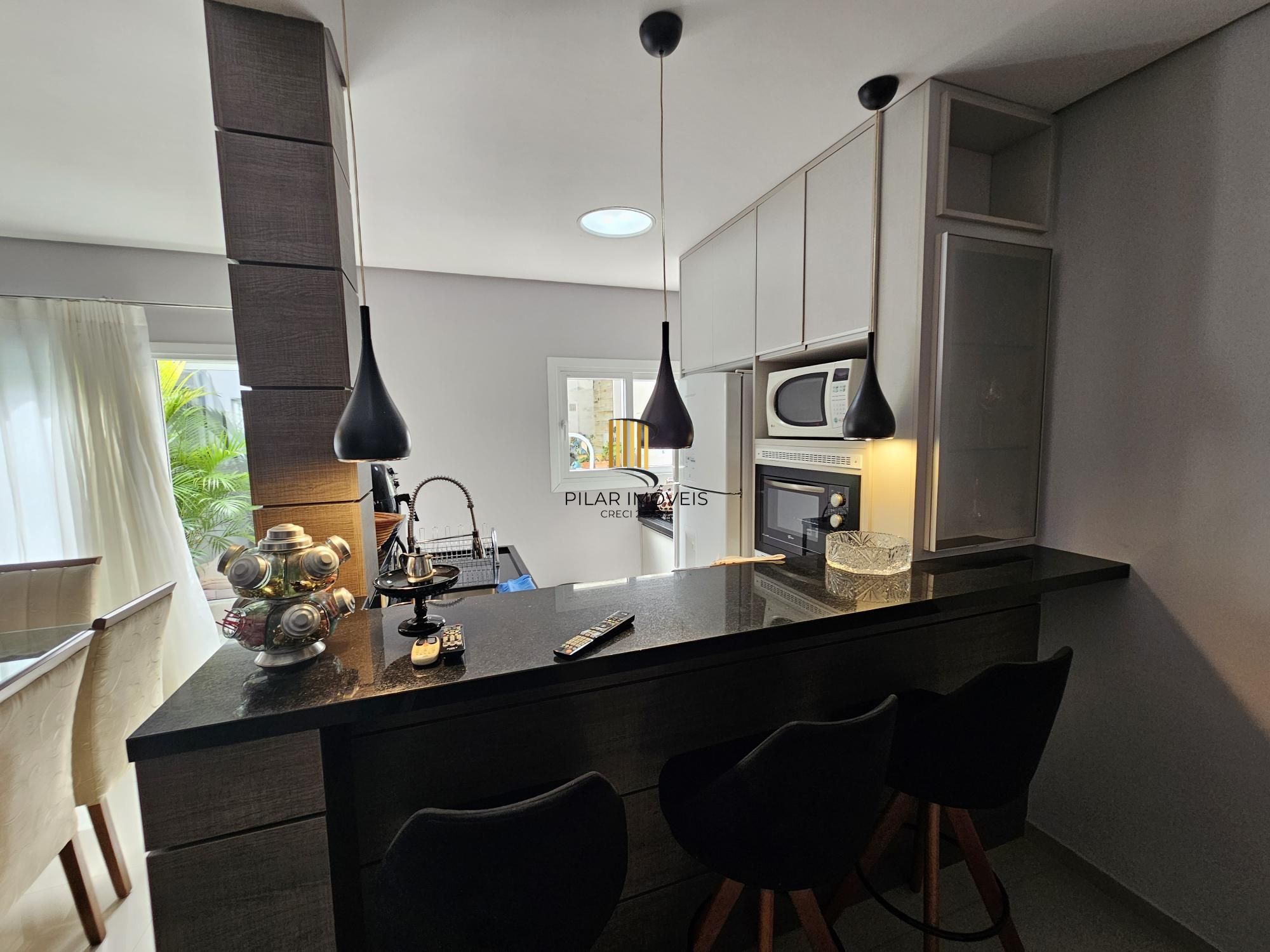 Casa 3 dormitórios no bairro Hípica