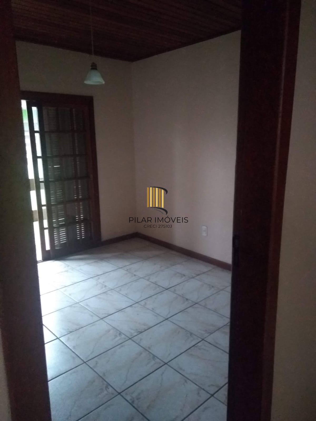 Excelente terreno de esquina com dois prédios (comercial e residencial)