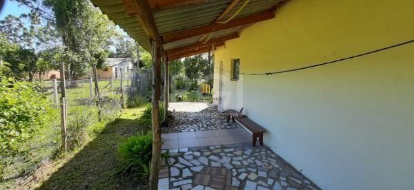Sítio em Porto Alegre, no bairro São Caetano, com 5 dormitório(s), e 5 banheiros, à venda.