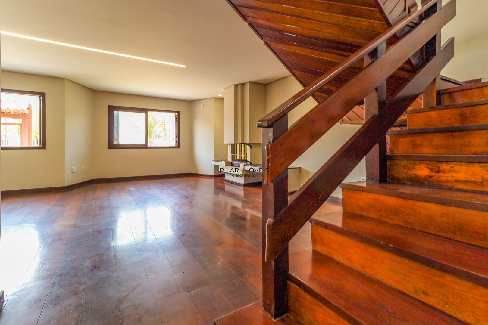 Excelente residência com 4 dormitórios