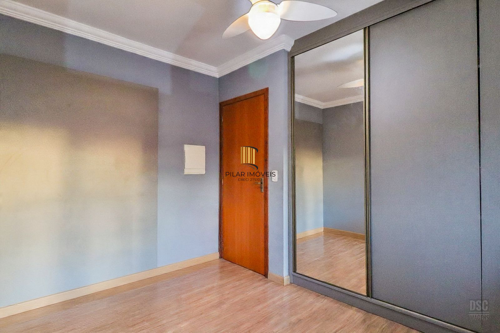 Casa em Porto Alegre, no bairro Hípica, com 3 dormitório(s), à venda.