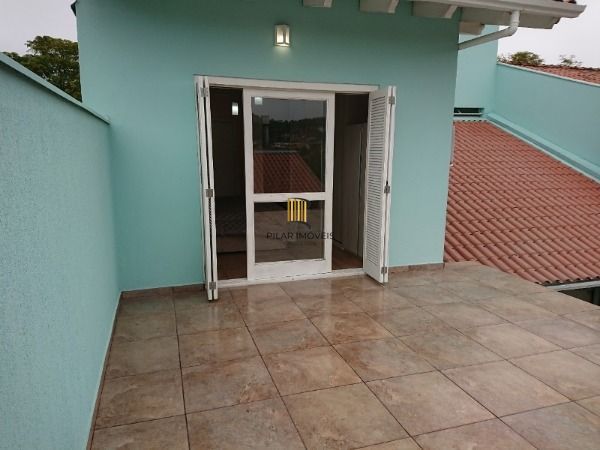 Casa em Porto Alegre, no bairro Espirito Santo, com 4 dormitório(s), e 4 banheiros, à venda.