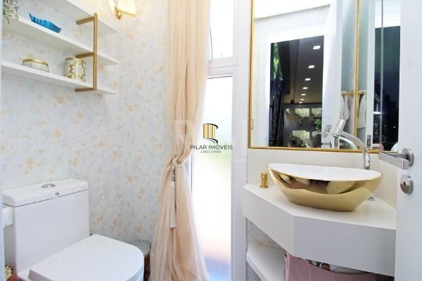 Casa Condominio em Porto Alegre, no bairro Hípica, com 3 dormitório(s), e 3 banheiros, à venda.