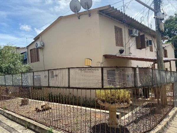 Casa de Condomínio 2 dormitórios no bairro Cavalhada
