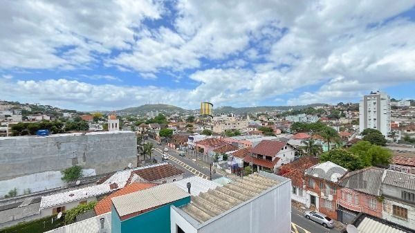 Apartamento em Porto Alegre, no bairro Medianeira, com 3 dormitório(s), e 3 banheiros, à venda.